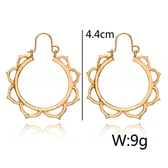 3/$30 Silver Minimalist Bohemian Earrings - Picture 3 of 4